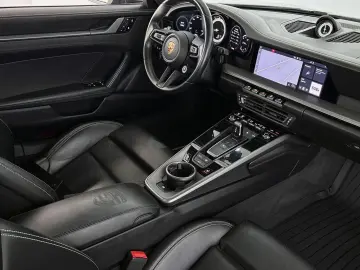PORSCHE 992 3.0 Carrera