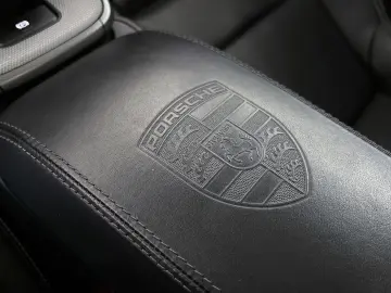 PORSCHE 992 3.0 Carrera