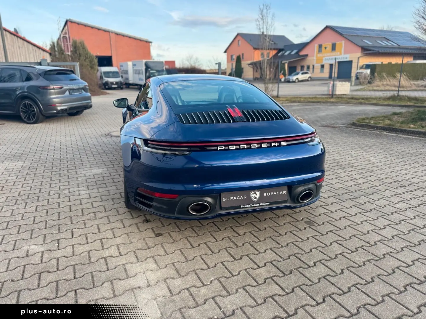 PORSCHE 992 911 Carrera 4  Bose 18Wege Chrono SAGA TOP