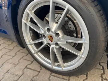 PORSCHE 992 911 Carrera 4  Bose 18Wege Chrono SAGA TOP
