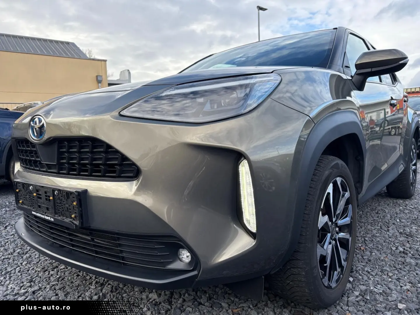 TOYOTA Yaris Cross HYBRID