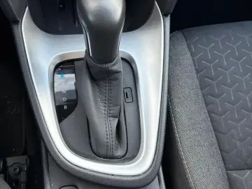 TOYOTA Yaris Cross HYBRID