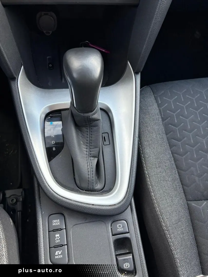 TOYOTA Yaris Cross HYBRID