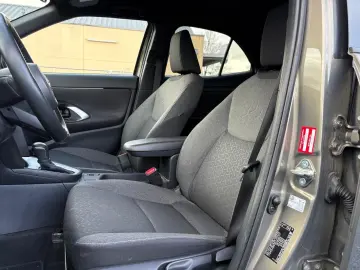 TOYOTA Yaris Cross HYBRID