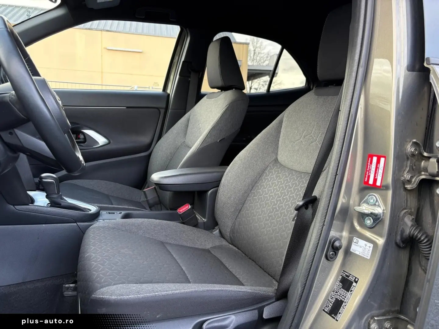 TOYOTA Yaris Cross HYBRID