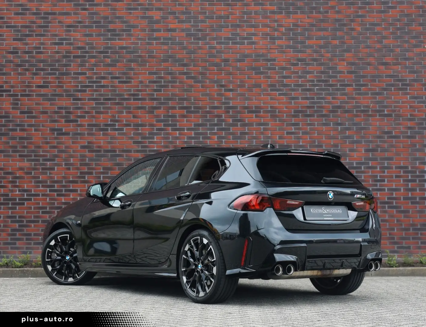 BMW M135i xDrive   M Performance - Pano