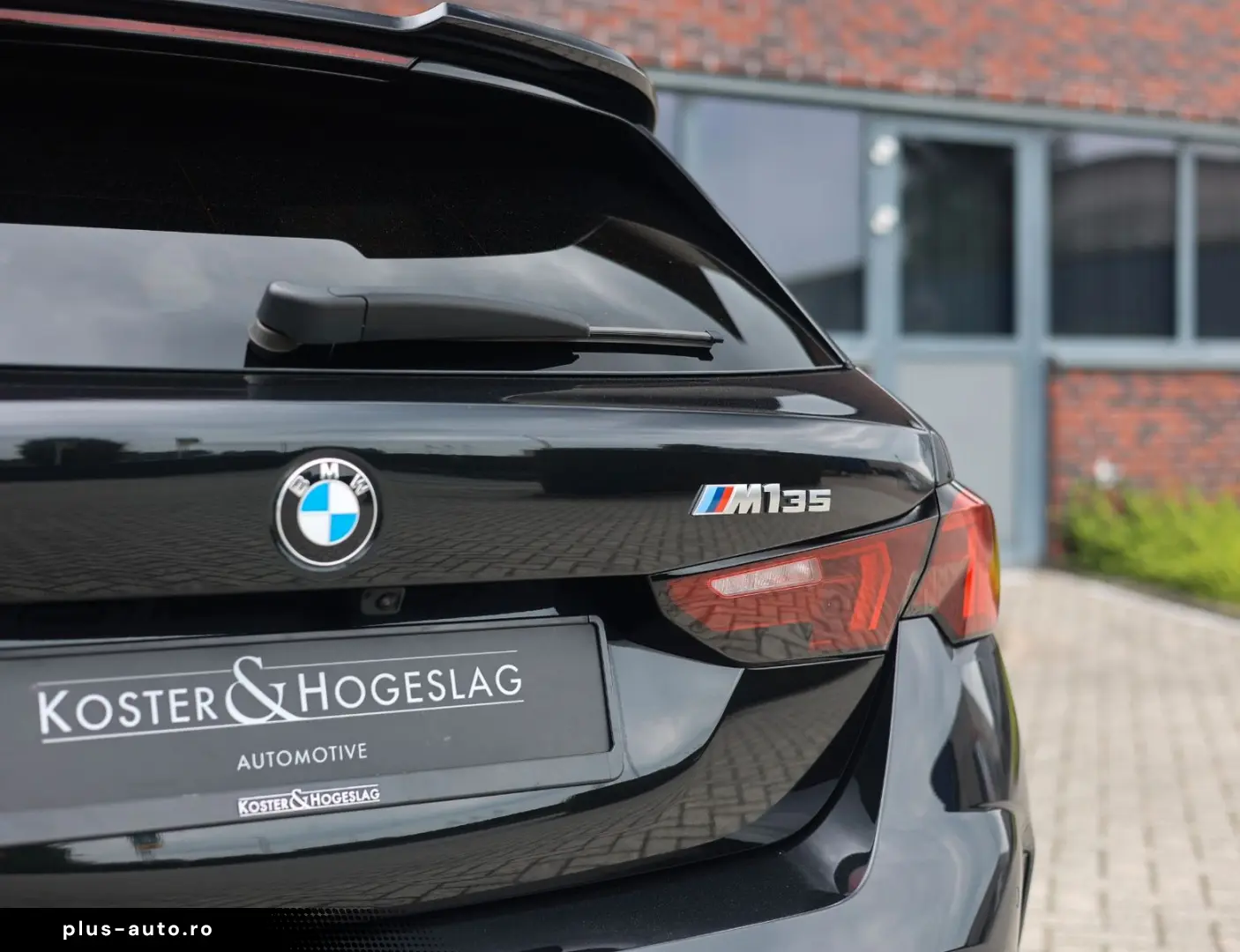 BMW M135i xDrive   M Performance - Pano