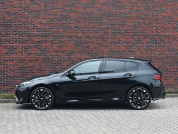 BMW M135i xDrive   M Performance - Pano