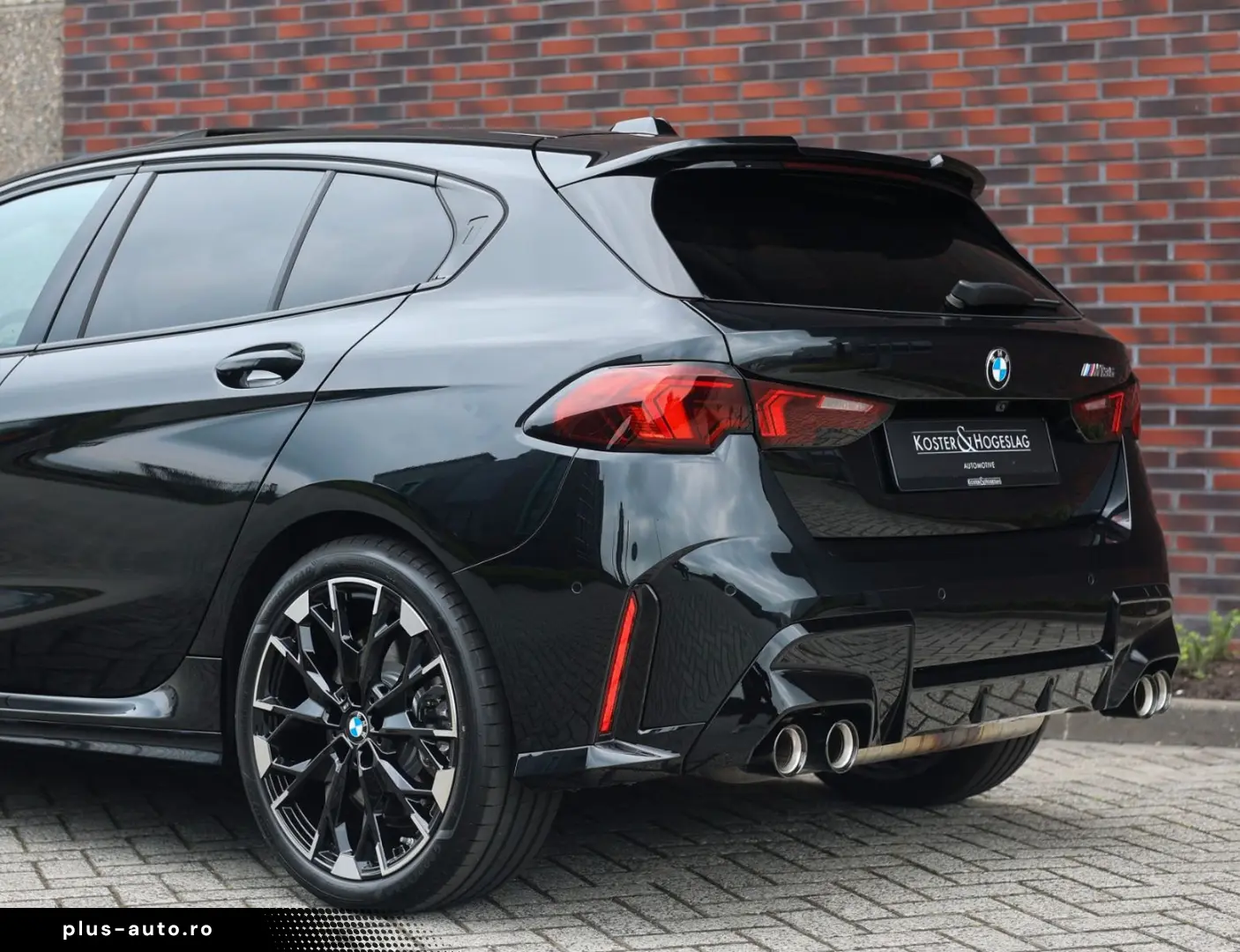 BMW M135i xDrive   M Performance - Pano
