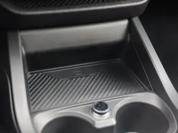 BMW M135i xDrive   M Performance - Pano