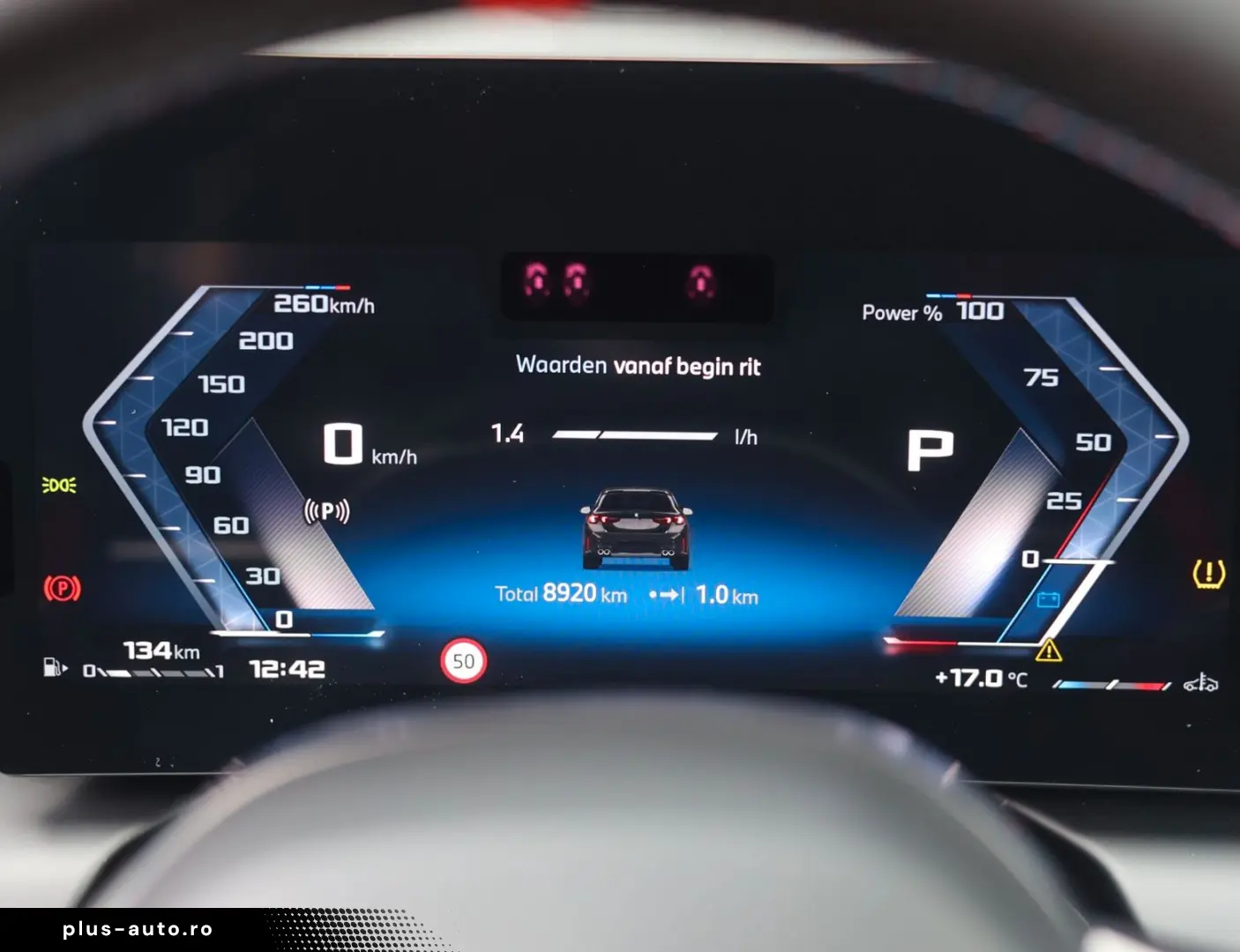 BMW M135i xDrive   M Performance - Pano
