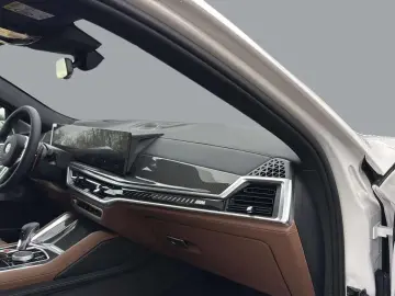 BMW X6 M Competition B&W SkyLounge HUD Massage
