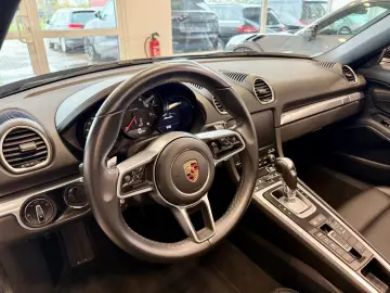 PORSCHE 718 Boxster PDK 20Zoll   Kamera   LED