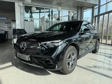 MERCEDES-BENZ GLC 200 4Matic AMG Premium Pano AHK KeylessGO