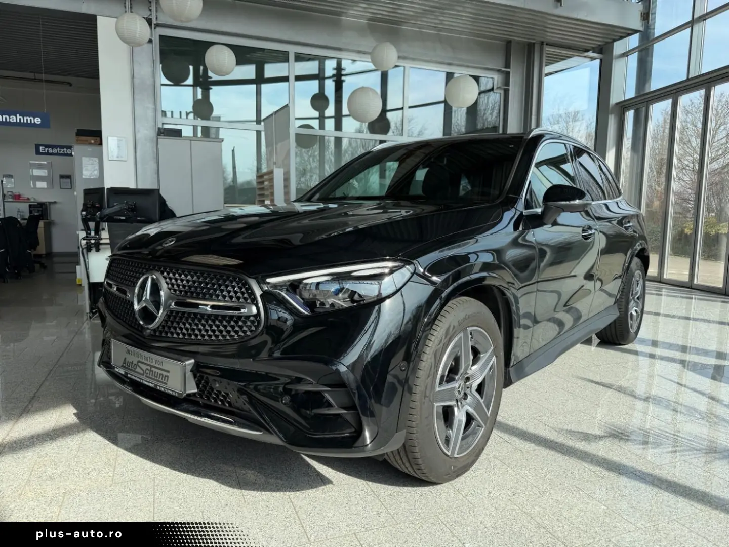 MERCEDES-BENZ GLC 200 4Matic AMG Premium Pano AHK KeylessGO