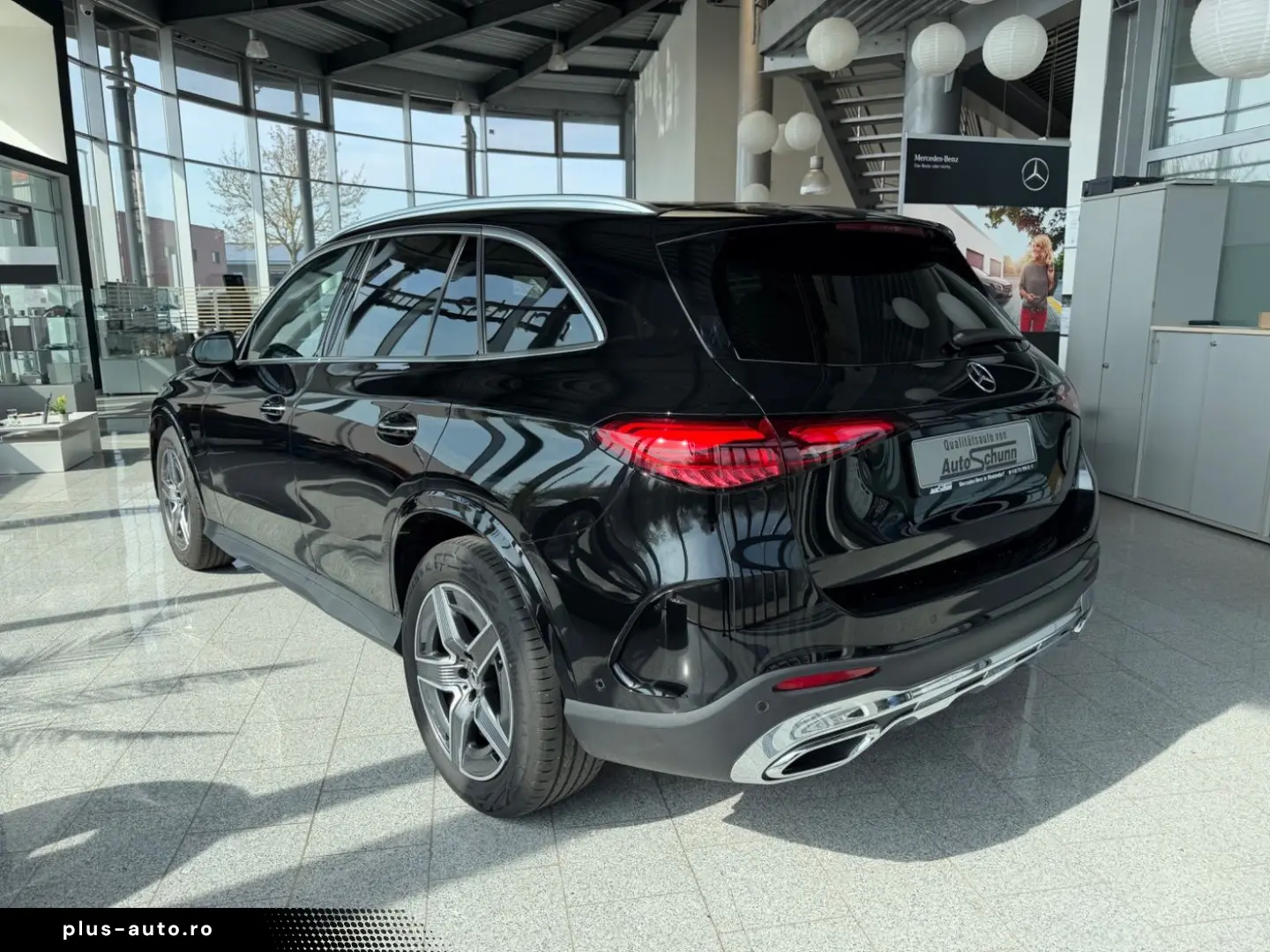 MERCEDES-BENZ GLC 200 4Matic AMG Premium Pano AHK KeylessGO