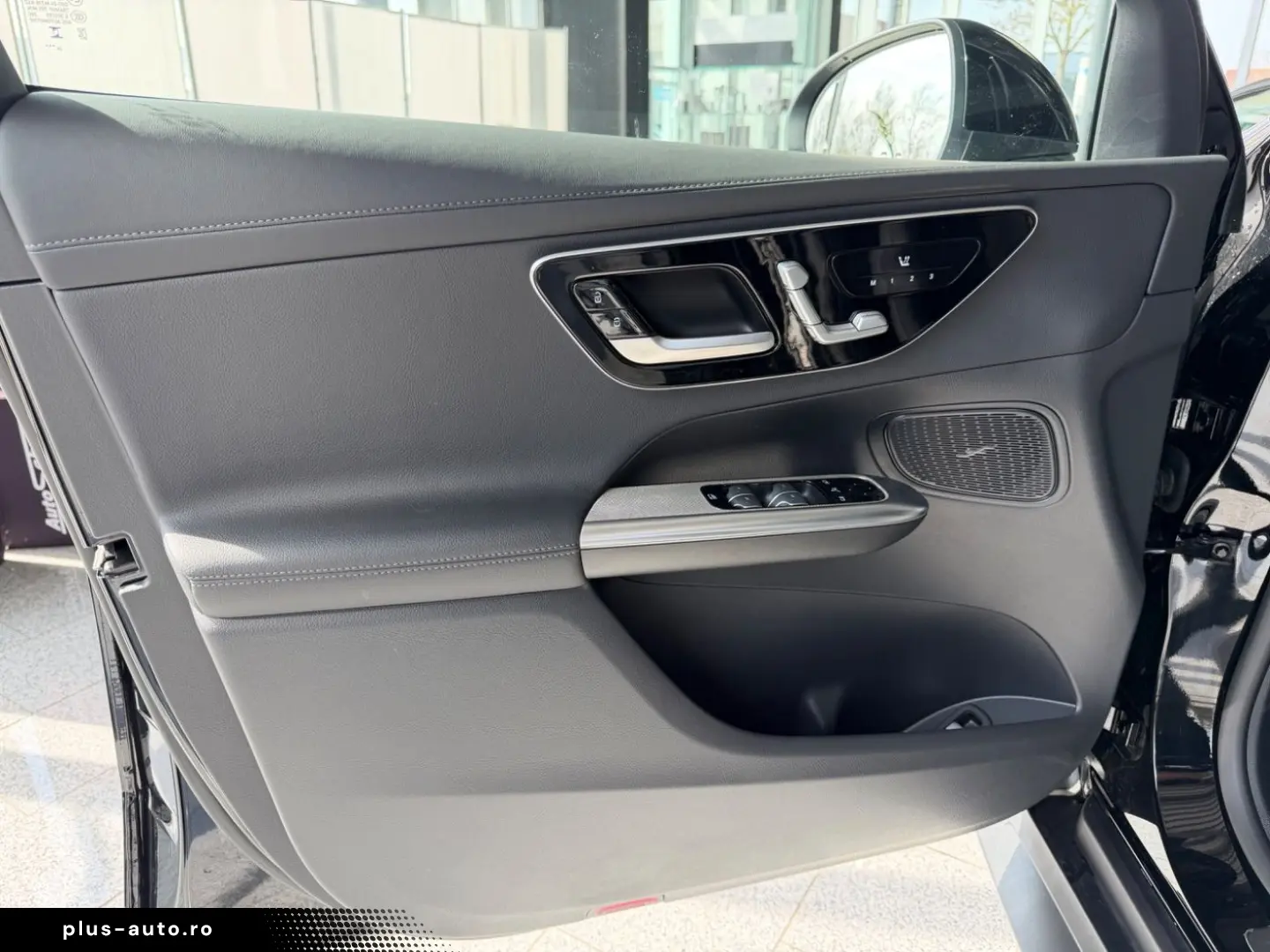 MERCEDES-BENZ GLC 200 4Matic AMG Premium Pano AHK KeylessGO