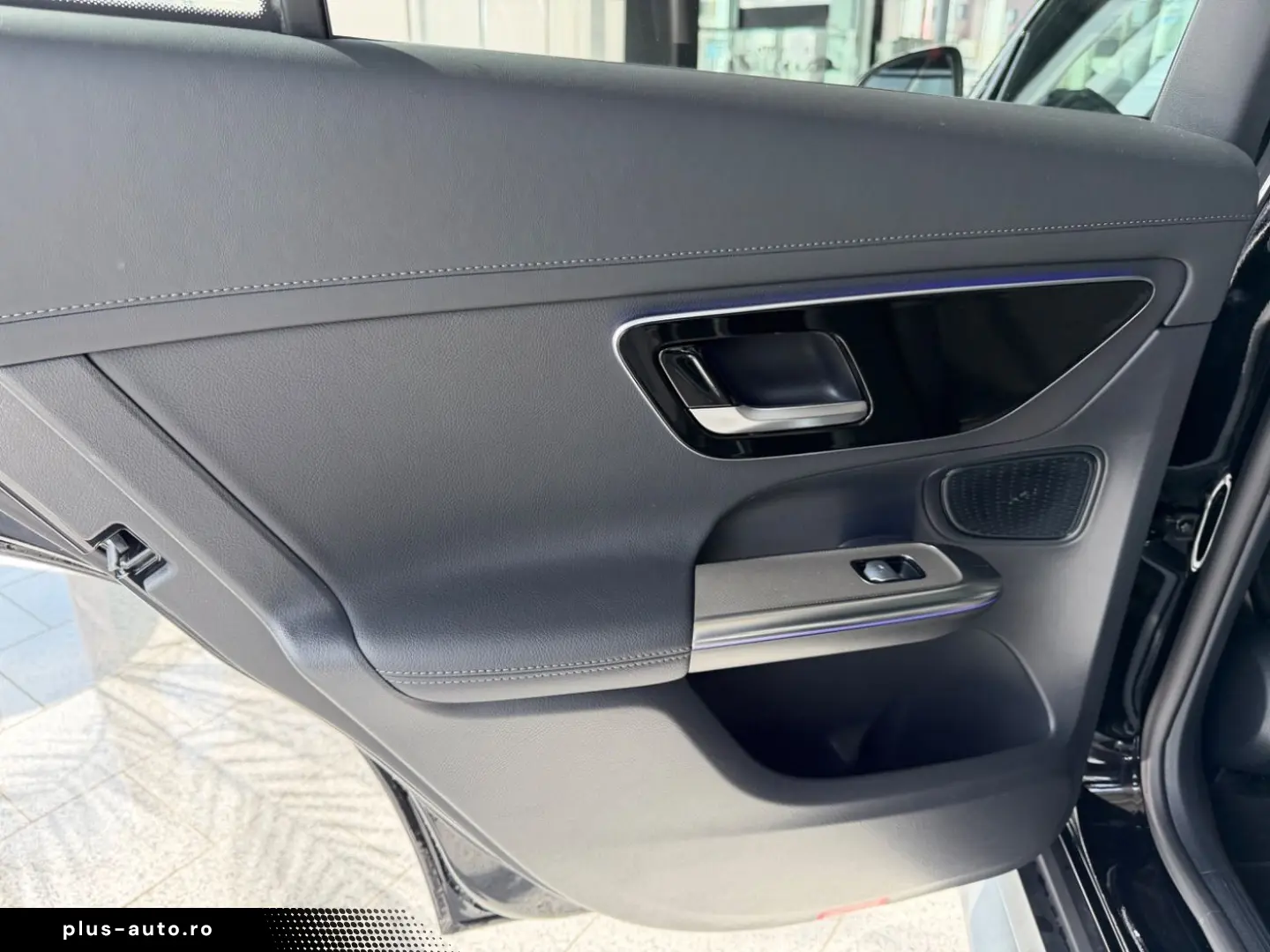 MERCEDES-BENZ GLC 200 4Matic AMG Premium Pano AHK KeylessGO