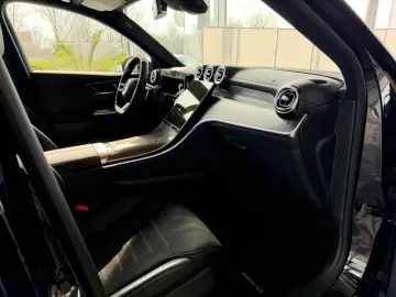 MERCEDES-BENZ GLC 200 4Matic AMG Premium Pano AHK KeylessGO