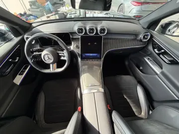 MERCEDES-BENZ GLC 200 4Matic AMG Premium Pano AHK KeylessGO