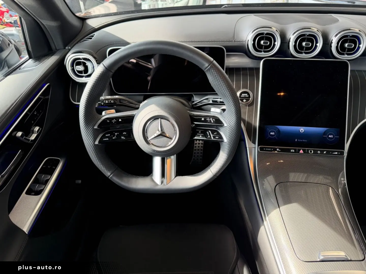 MERCEDES-BENZ GLC 200 4Matic AMG Premium Pano AHK KeylessGO