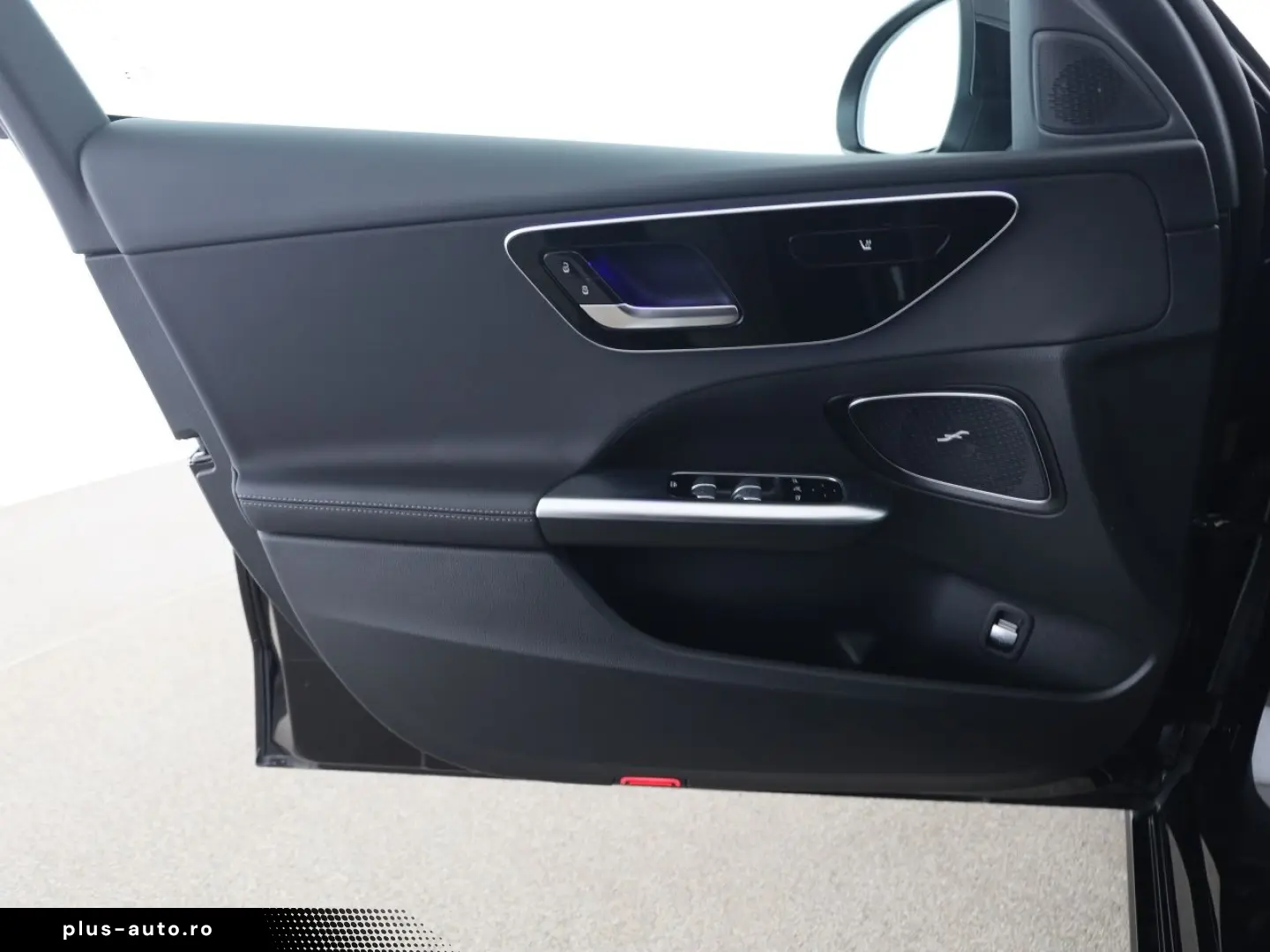 MERCEDES-BENZ C 180 T Avantgarde AHK Distr. Kamera LED