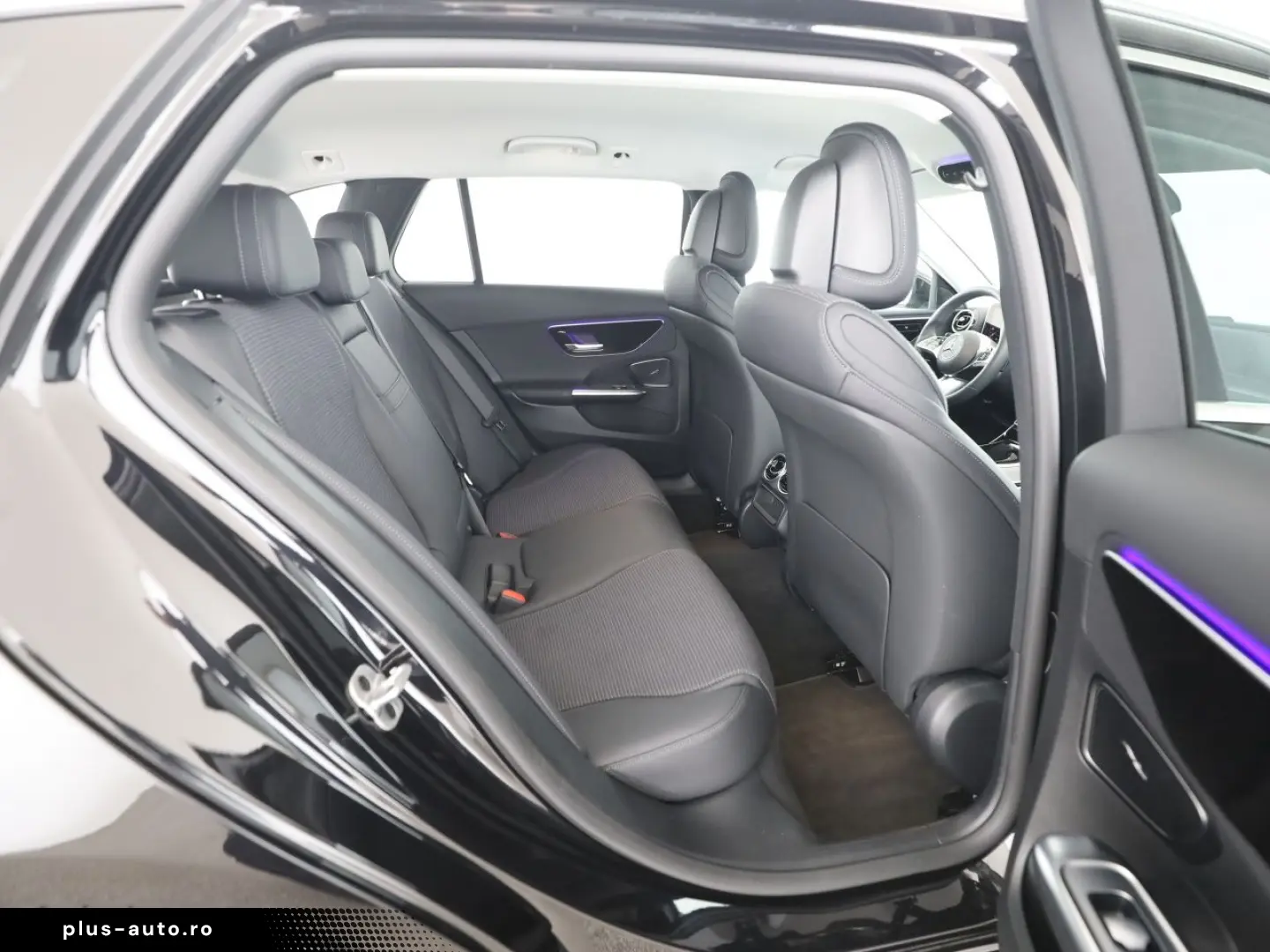 MERCEDES-BENZ C 180 T Avantgarde AHK Distr. Kamera LED