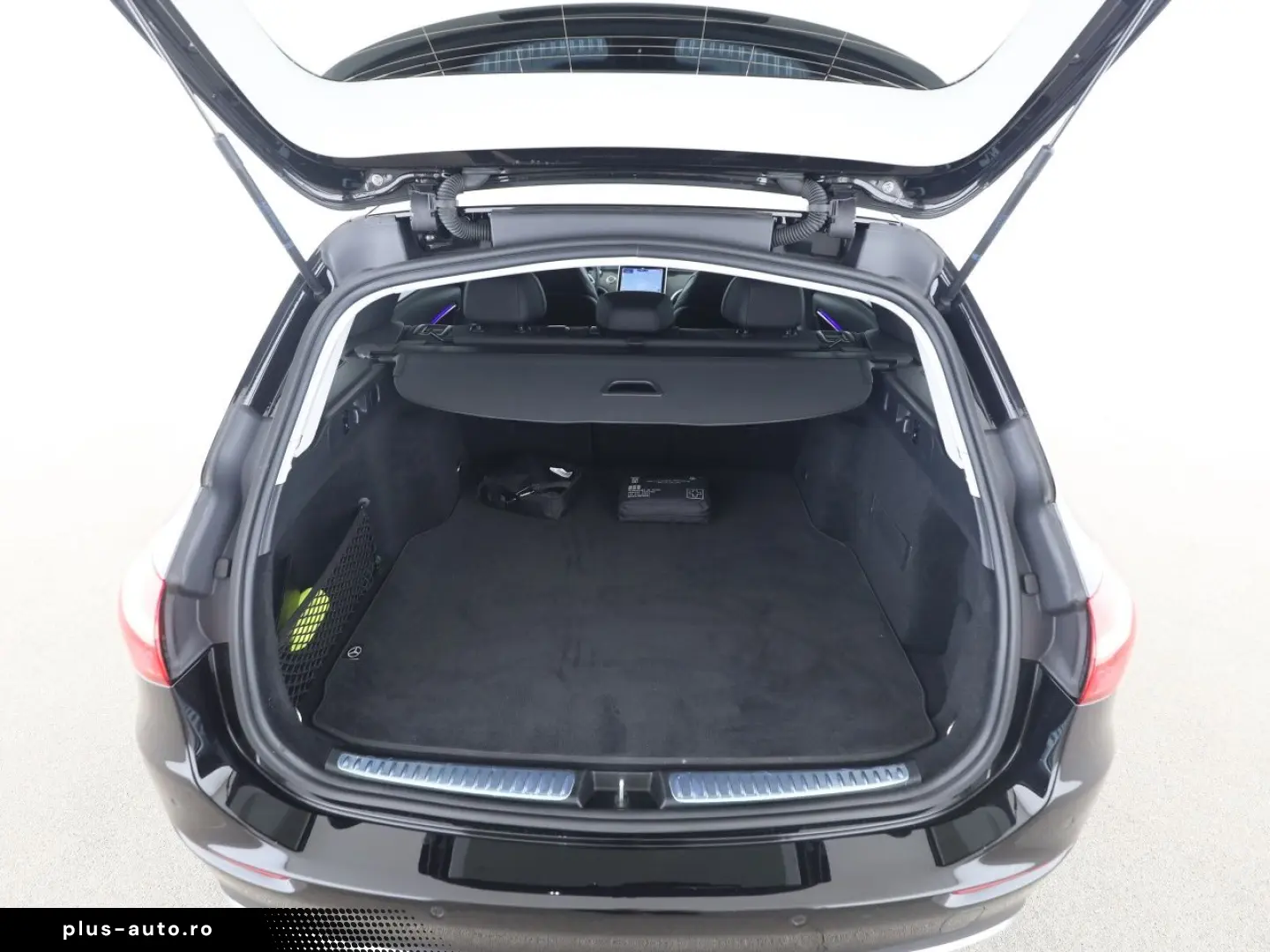 MERCEDES-BENZ C 180 T Avantgarde AHK Distr. Kamera LED