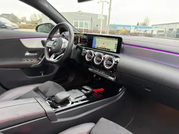 MERCEDES-BENZ CLA220d SB 4M AMG