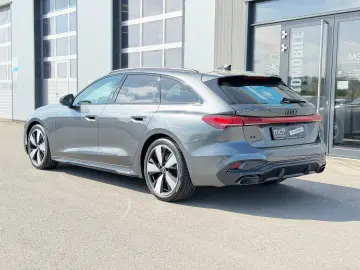 AUDI A5 Avant 2.0 TFSI S-Line 19Zoll ACC Matrix