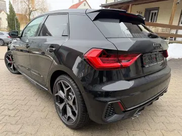 AUDI A1 Sportback 40 TFSI S line  S line