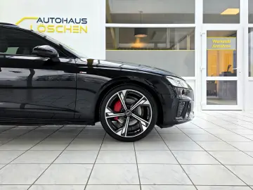 AUDI A4 Avant 40 TFSI quattro S Line