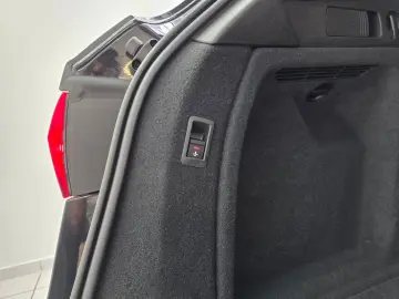 AUDI A4 Avant 40 TFSI quattro S Line