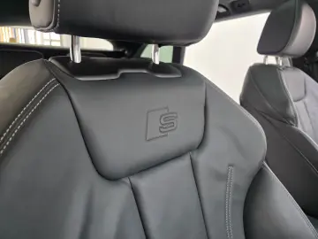 AUDI A4 Avant 40 TFSI quattro S Line