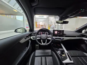 AUDI A4 Avant 40 TFSI quattro S Line