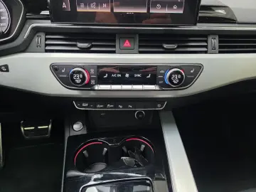 AUDI A4 Avant 40 TFSI quattro S Line