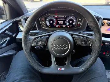 AUDI A1 Sportback 40 TFSI S line  S line