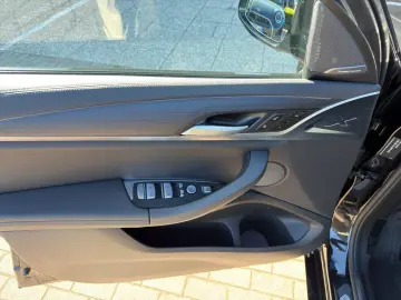 BMW X3 xDrive20d M-SPORT LASER NAVI PANO 20  AHK