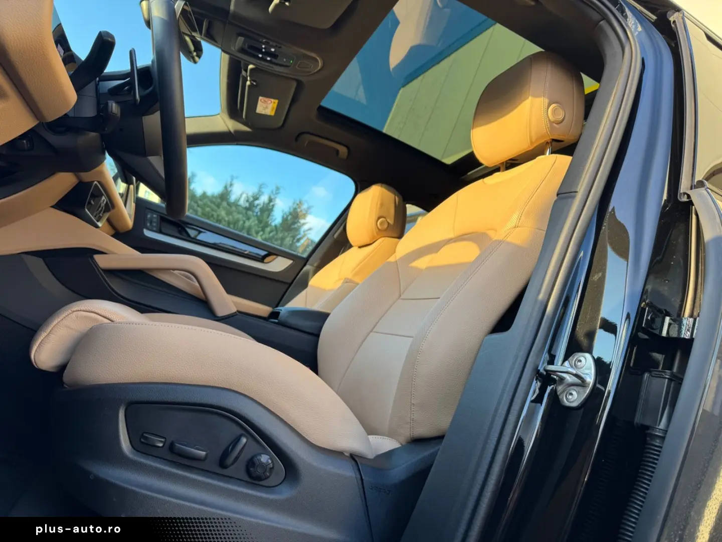 PORSCHE Cayenne BI-COLOR BEIFAHRERDISPLAY PANO VOLL