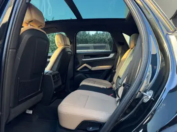 PORSCHE Cayenne BI-COLOR BEIFAHRERDISPLAY PANO VOLL