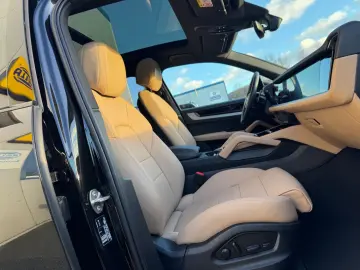 PORSCHE Cayenne BI-COLOR BEIFAHRERDISPLAY PANO VOLL