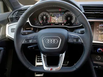 AUDI Q3 Sportback 40 TFSI quattro S line PANO RFK VIR