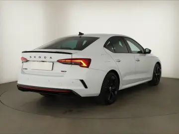 SKODA Octavia Lim. 2.0TSI RS CANTON Lenkrhz ACC RFK