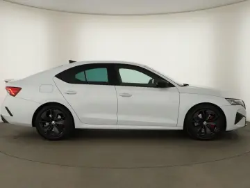 SKODA Octavia Lim. 2.0TSI RS CANTON Lenkrhz ACC RFK
