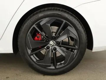 SKODA Octavia Lim. 2.0TSI RS CANTON Lenkrhz ACC RFK