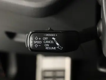 SKODA Octavia Lim. 2.0TSI RS CANTON Lenkrhz ACC RFK