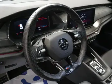 SKODA Octavia Lim. RS Plus 2.0 TSI ACC STDHZ MATRIX VC