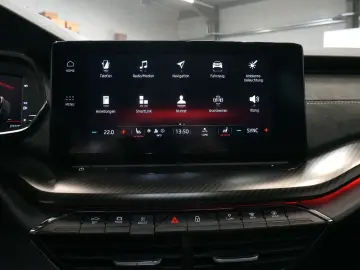 SKODA Octavia Lim. RS Plus 2.0 TSI ACC STDHZ MATRIX VC