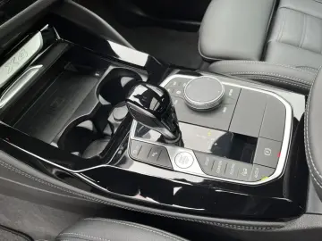 BMW X4 xDr20d M Sport Pano AHK Laser H K HUD Stop Go