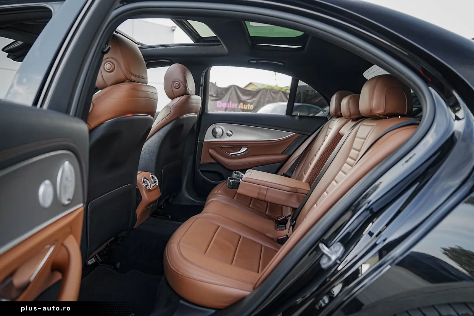 Mercedes-Benz E 350e 9G-TRONIC AMG Line